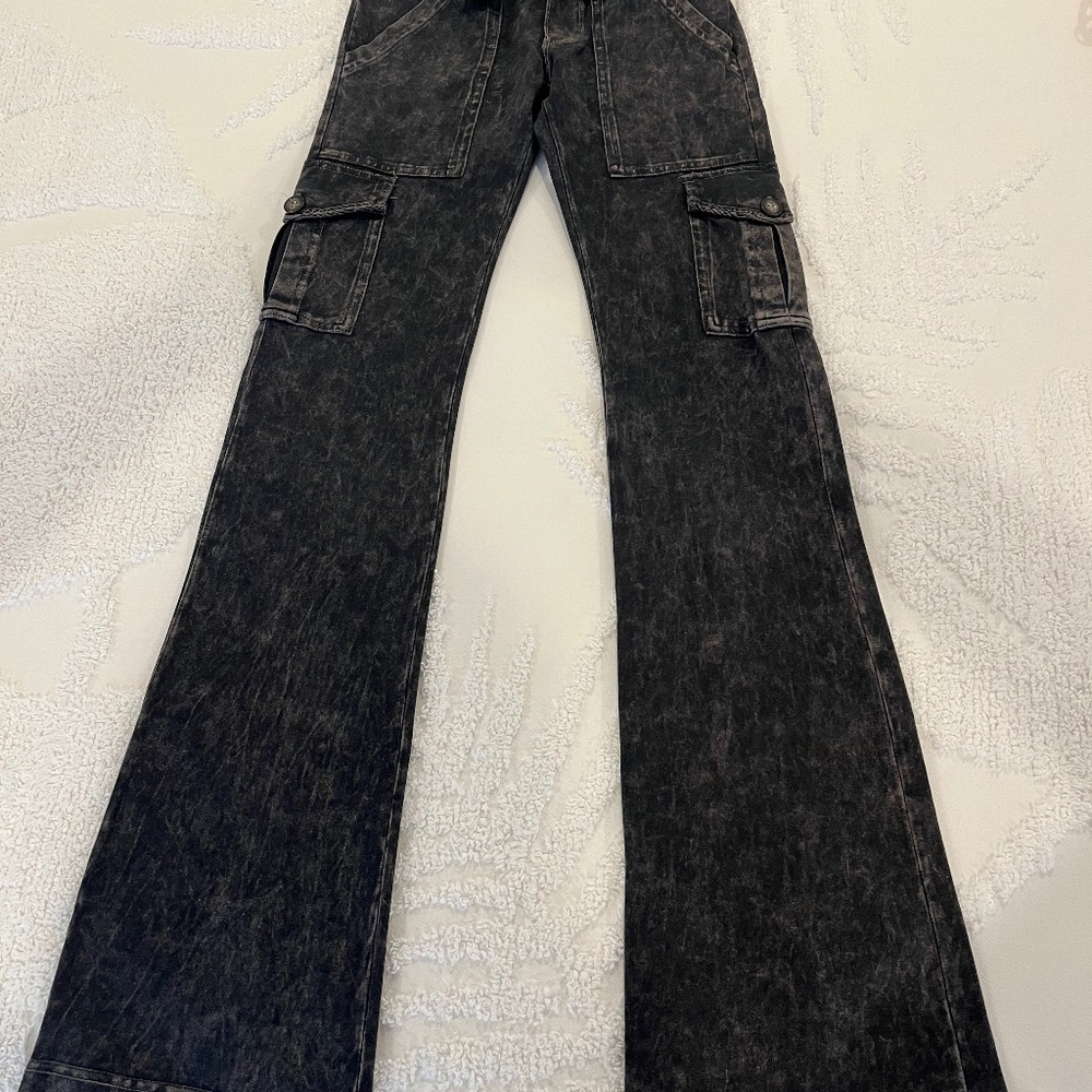 Hard Tail cargo flare leggings